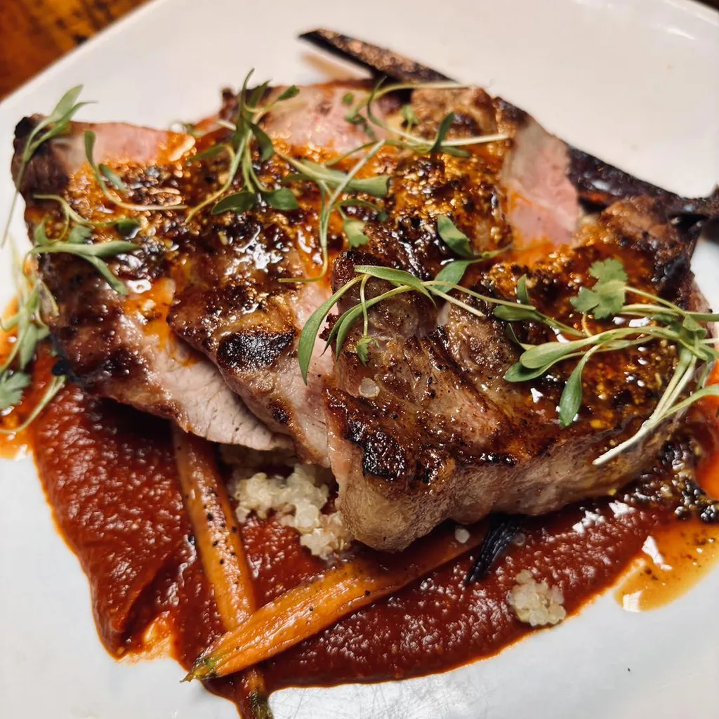 Pain Perdue French toast with cherry compote