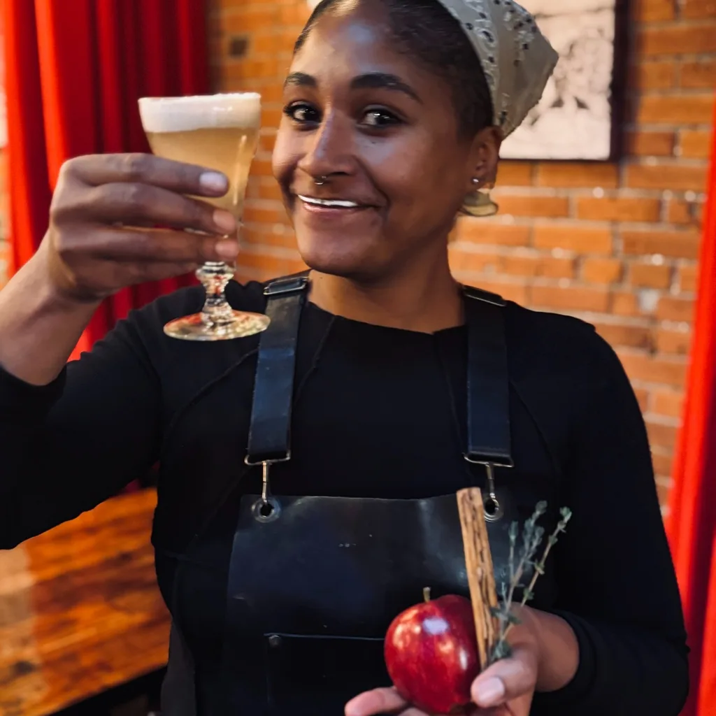 El Moro Spirits & Tavern detail